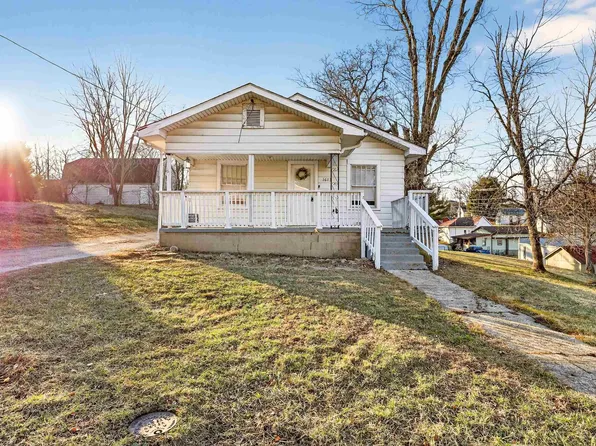 1613 D St, Bedford, IN 47421