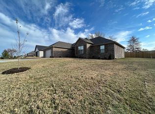 1536 N Pershing St, Fayetteville, AR 72704