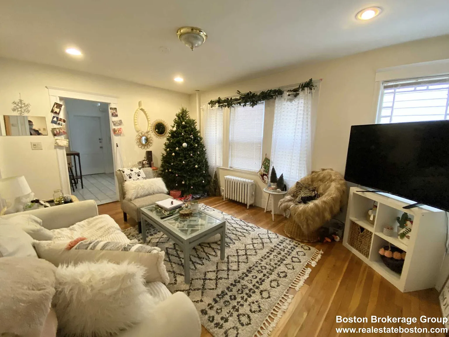 3 bed, $3,900 — Photo 2