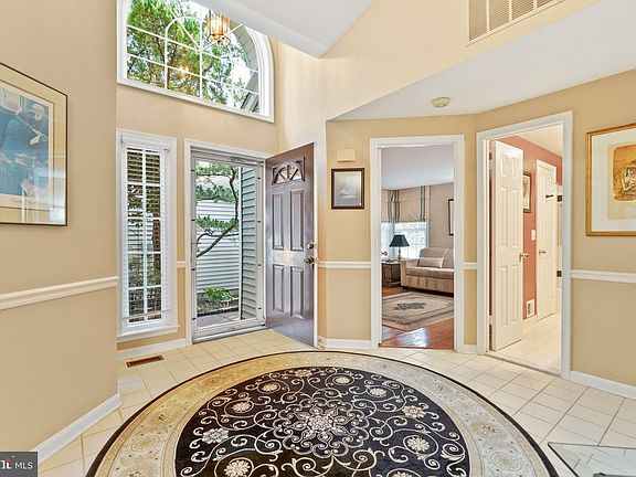 5th image of 7554 Cross Gate Ln