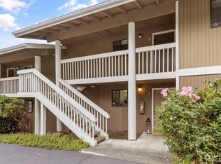 14130 SE 17th Pl APT C2, Bellevue, WA 98007