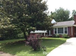 214 Hill N Dale Rd, Lexington, KY 40503