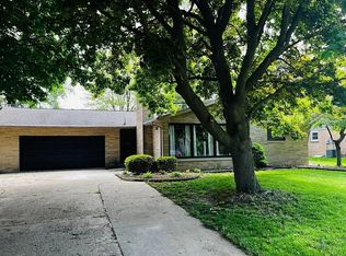 901 Center Dr, Mount Pleasant, MI 48858