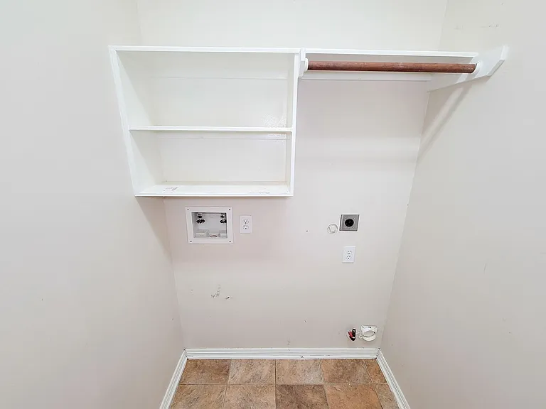 25219 Piney Heights Ln — Photo 37