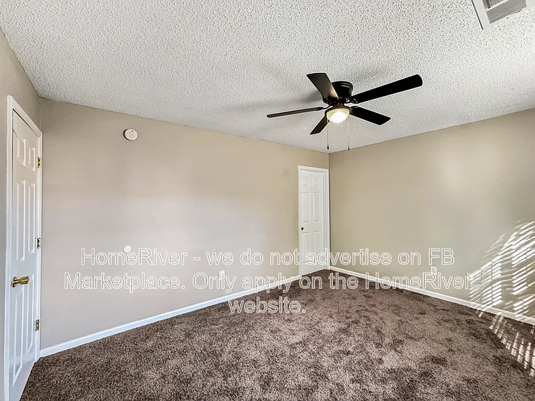 733 Elderberry Ln — Photo 9