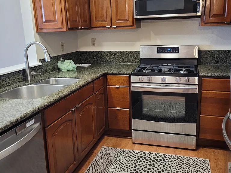 284 Crown Cir — Photo 21