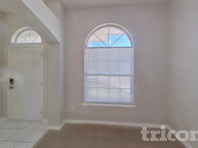 11509 Twin Oaks Trl — Photo 5