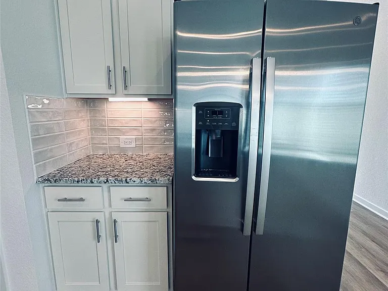 734 Falling Cave Dr — Photo 12