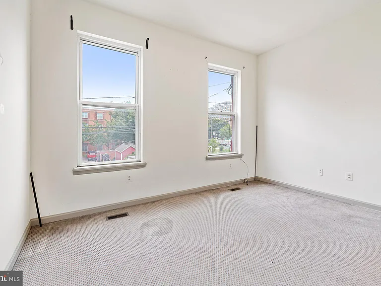 2116 N Carlisle St — Photo 23