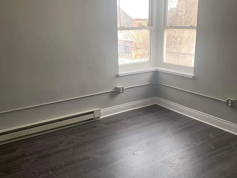 Fully Remodeled Apartments Available Now — Photo 9
