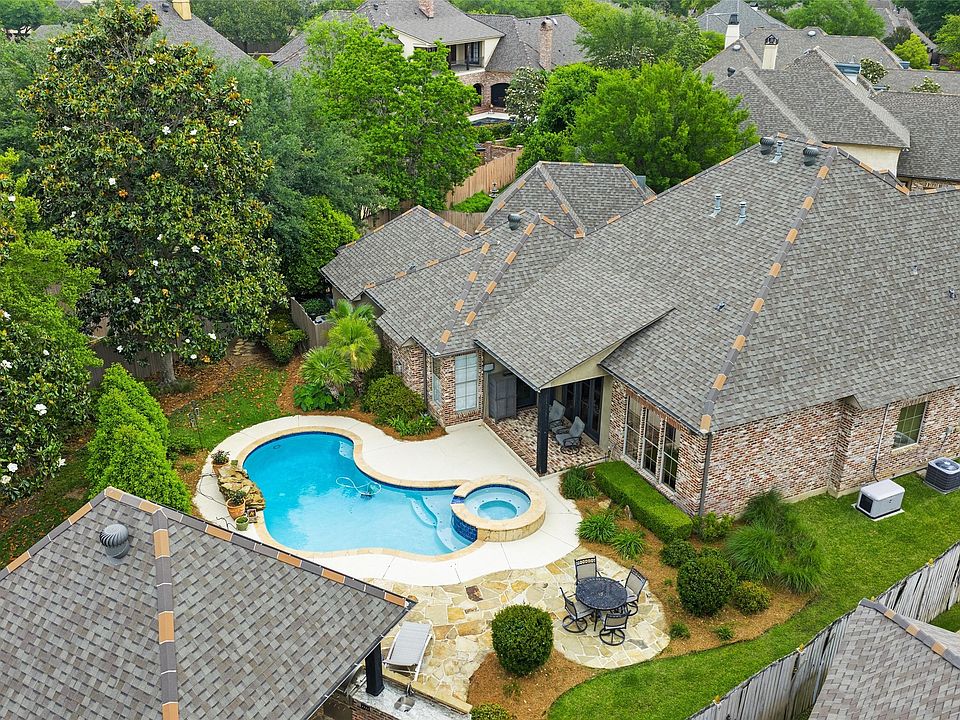 1st image of 108 Calais Ct