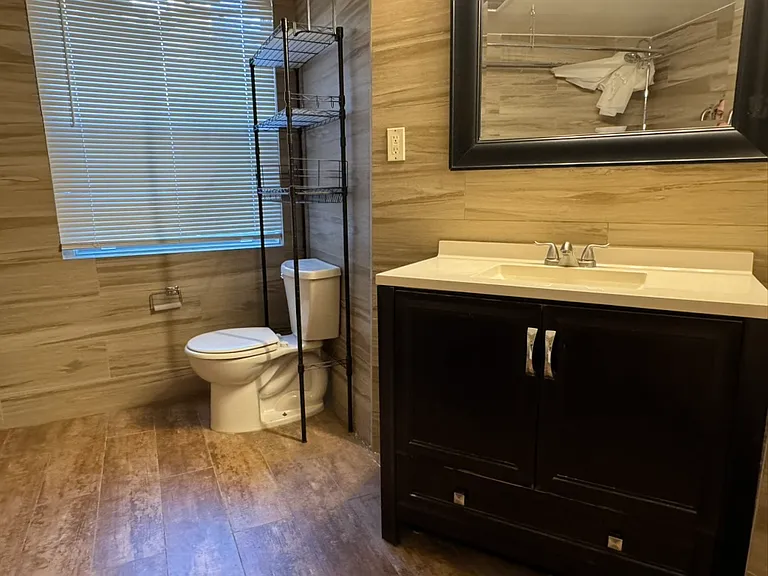 68 NE Stanton St #1K — Photo 21