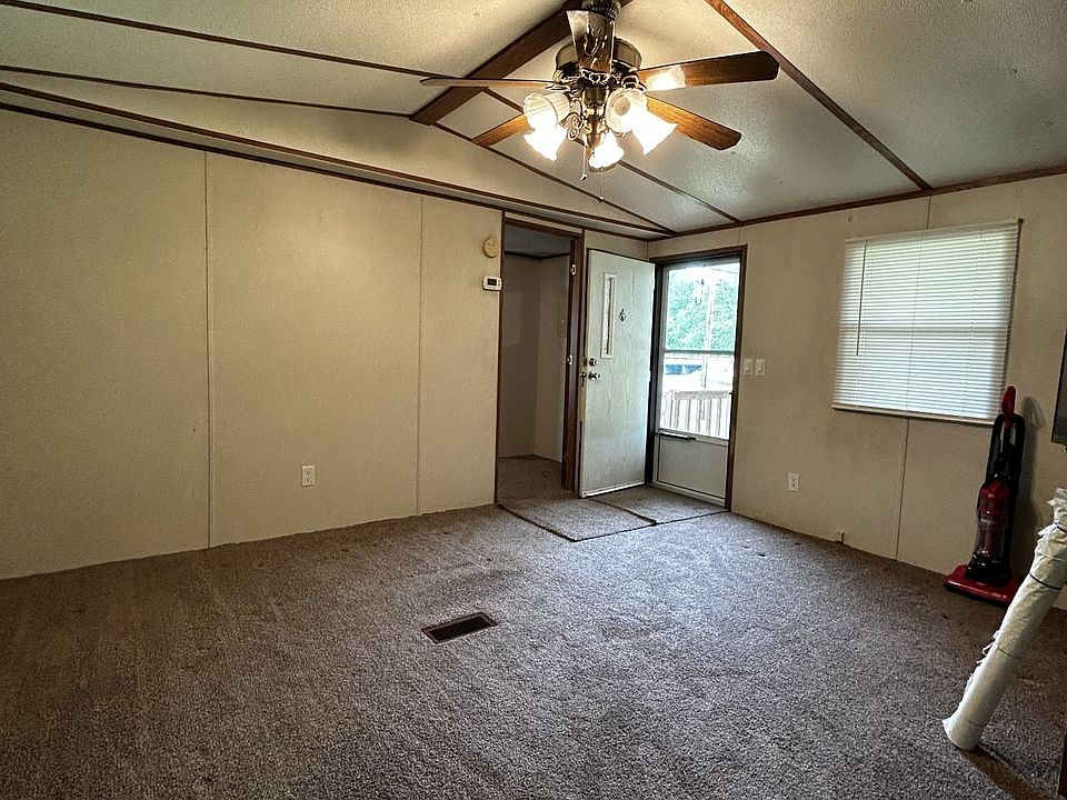 210 Church St, Red Boiling Springs, TN 37150 Zillow