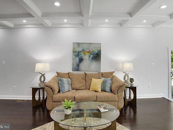 Living Room_Sitting Area