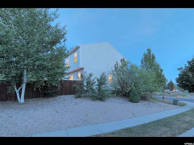 386 W 500 N — Photo 12