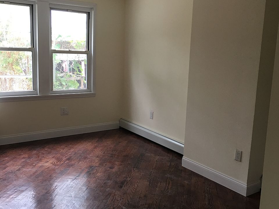 2nd image of 15815 75th Rd