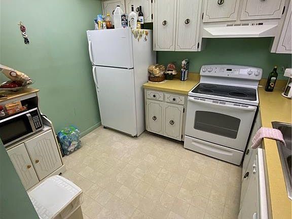 2nd image of 3460 N Key Dr APT 212