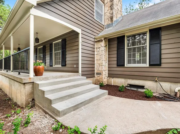 2025 College Heights Rd, Manhattan, KS 66502