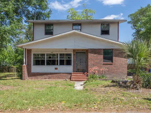 212 S 13th St, Fernandina Beach, FL 32034