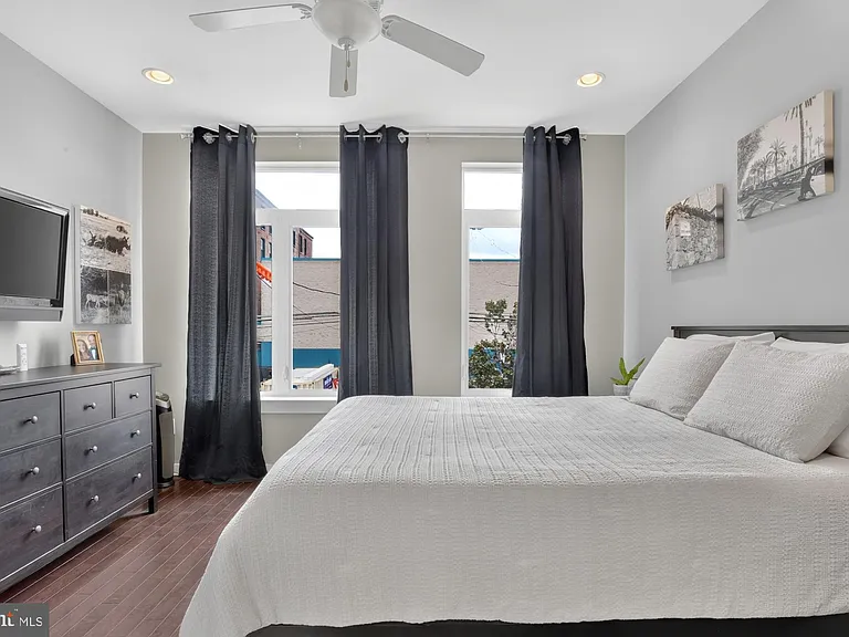 2441 Coral St — Photo 27