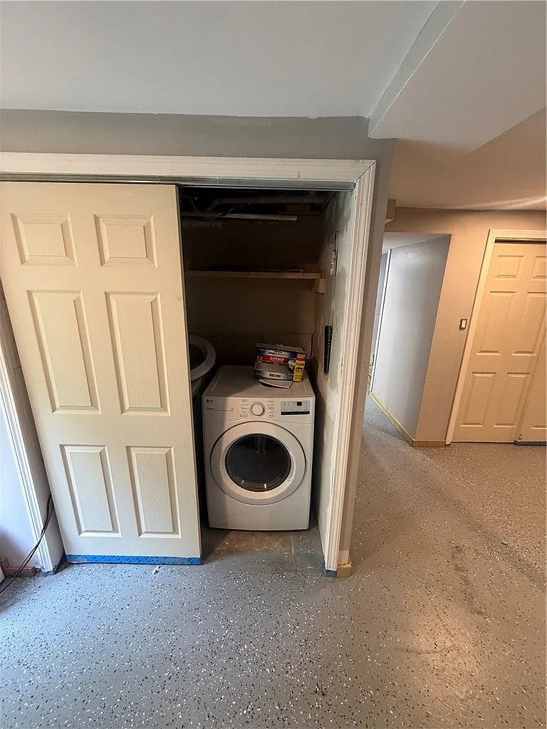2 bed, 800 sqft, $2,100 — Photo 4