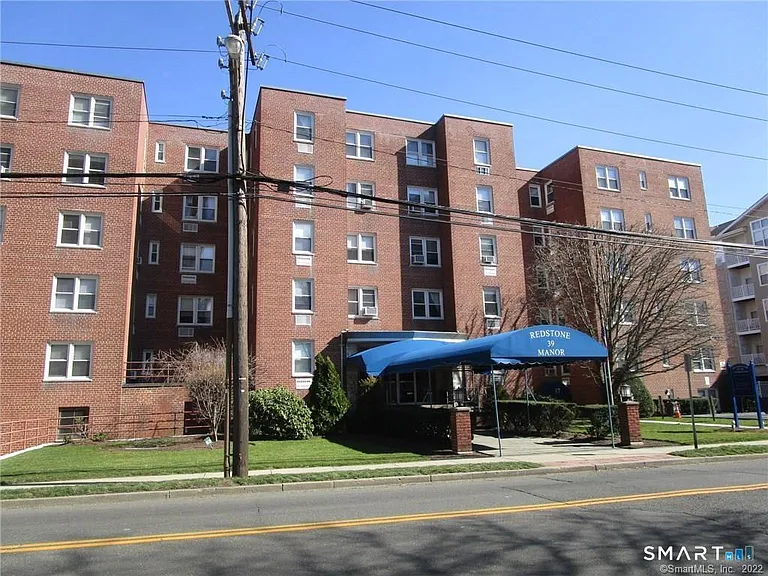 39 Glenbrook Rd #2R — Photo 12