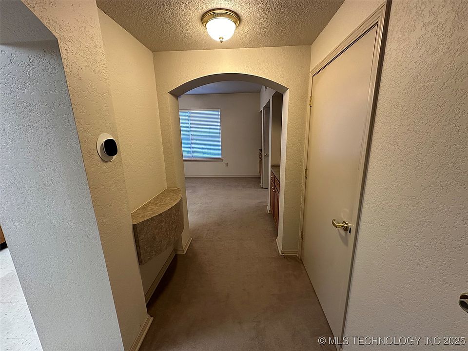1st image of 301 E Washington Ave #4009