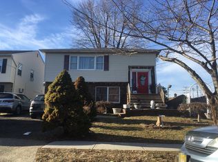 43 Hope St, Lodi, NJ 07644