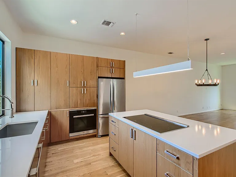 707 Cardinal Ln #L2 — Photo 8