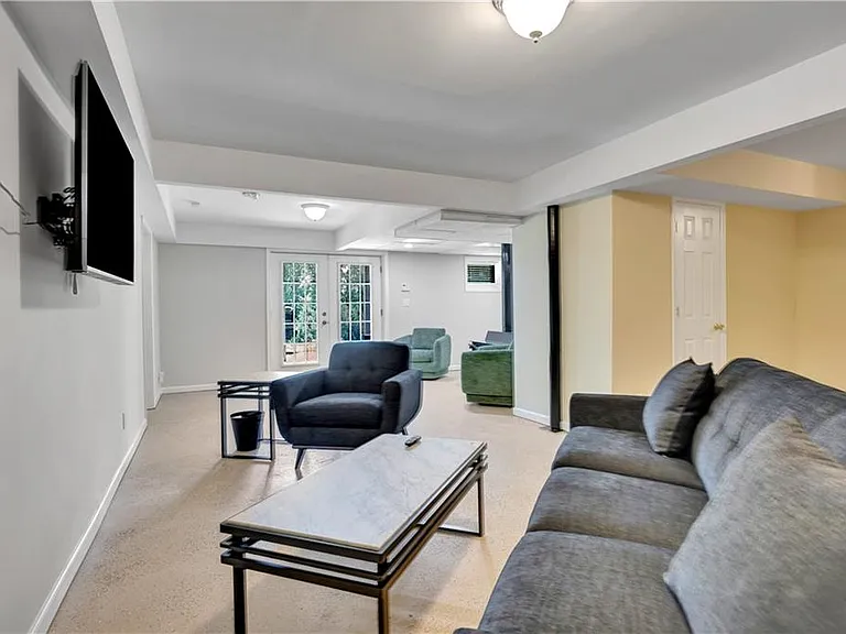 3442 Skyland Dr — Photo 4