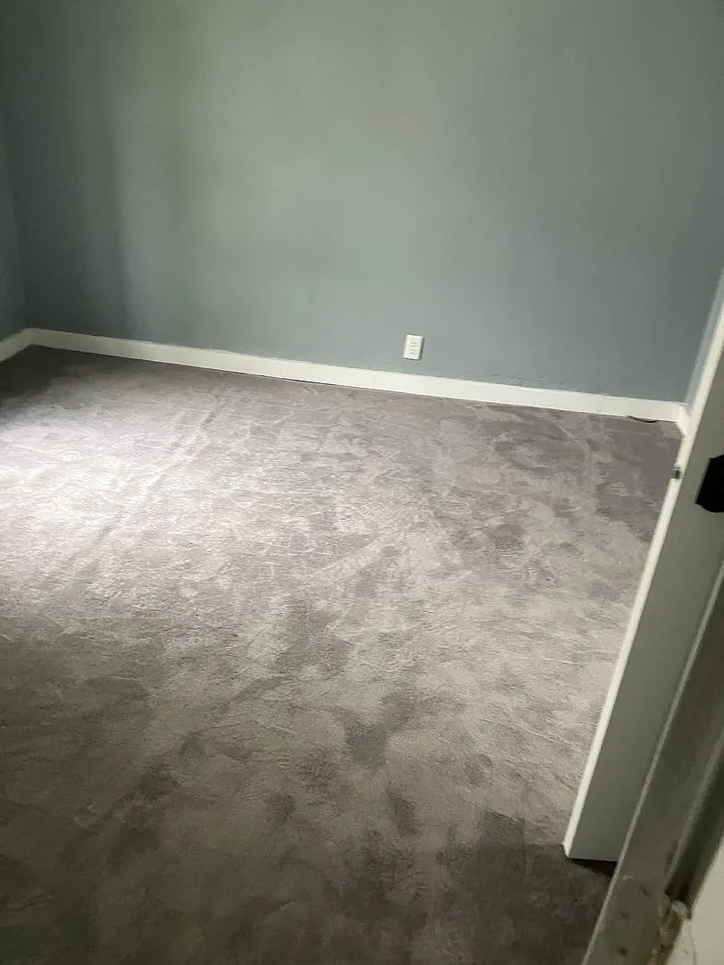 Refreshed 2 bedroom home — Photo 2