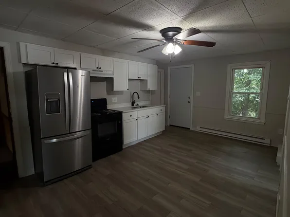 45 Cherry St #43, Ware, MA 01082