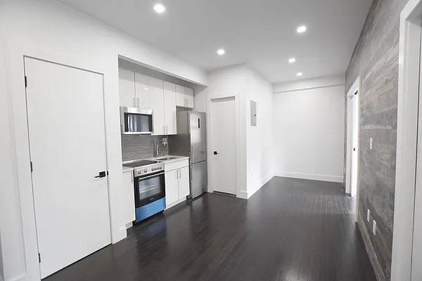 Rented by REAL New York | media 27