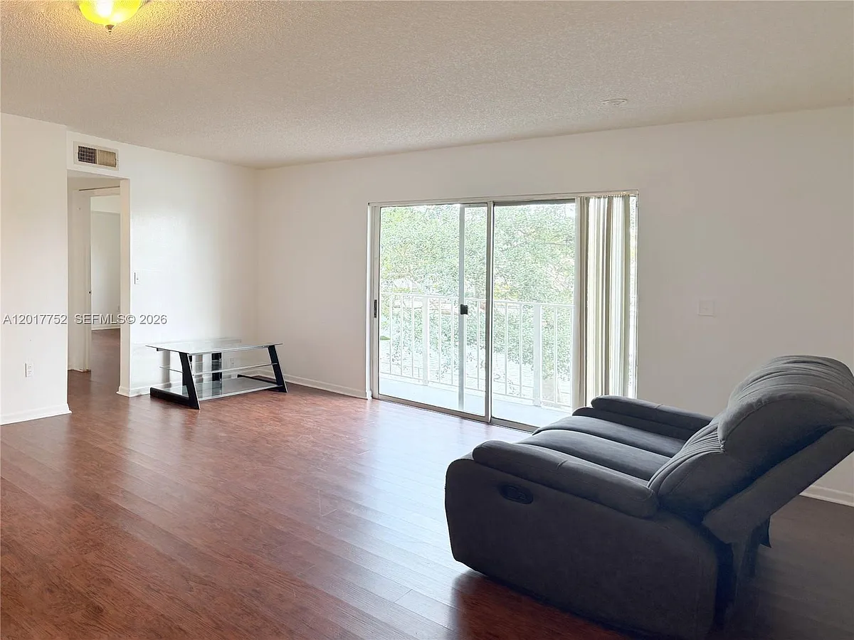 Building Photo - 8260 SW 210th St #108