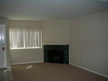 2nd image of 21820 Saticoy St Unit B