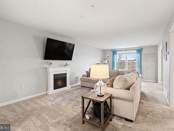 4th image of 5260 Mendenhall Dr