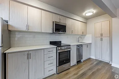 25 Sherwood Avenue Toronto — Photo 3