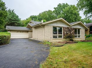 1153 Center Ct, Homewood, IL 60430