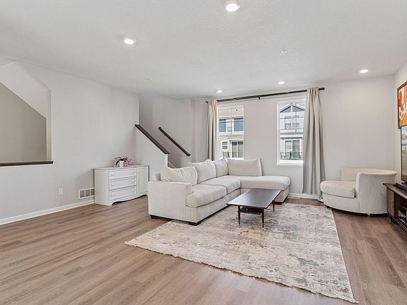 5th image of 8678 London Cir NE #B