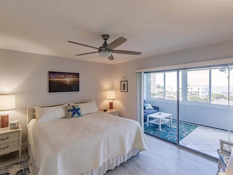 1125 W Peppertree Dr #501 — Photo 17