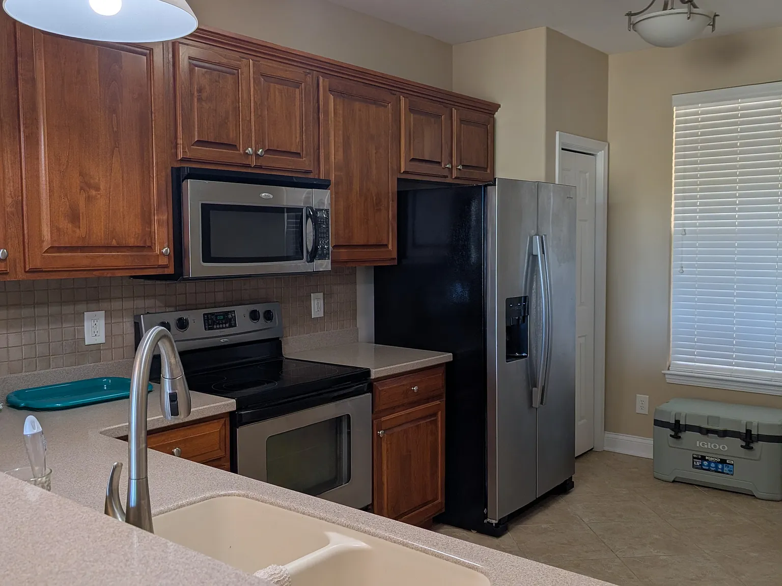 2 bed, 1406 sqft, $2,500 — Photo 2