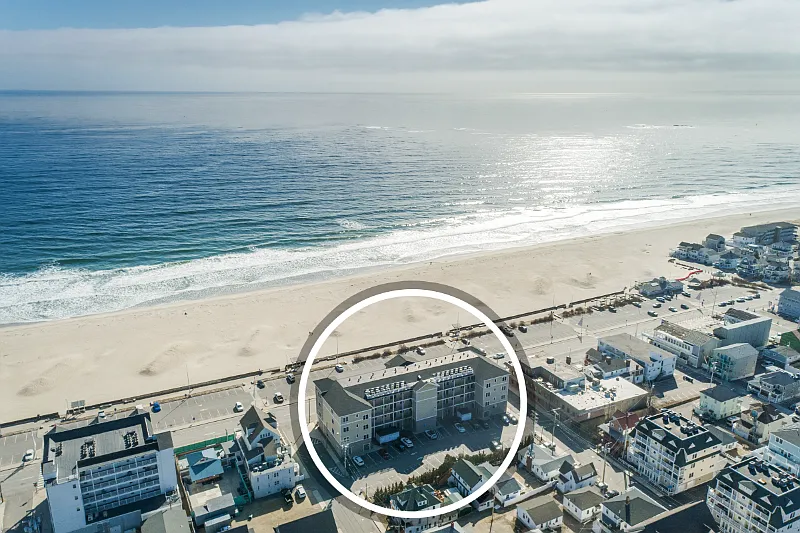 1 bed, $2,300 — Photo 2