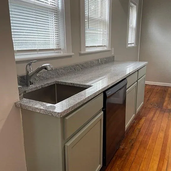 15 Daniels St #2 — Photo 3