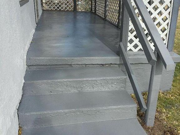 3rd image of 1205 N Russell St