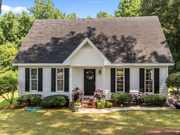 918 Circle Drive, Angier, NC 27501