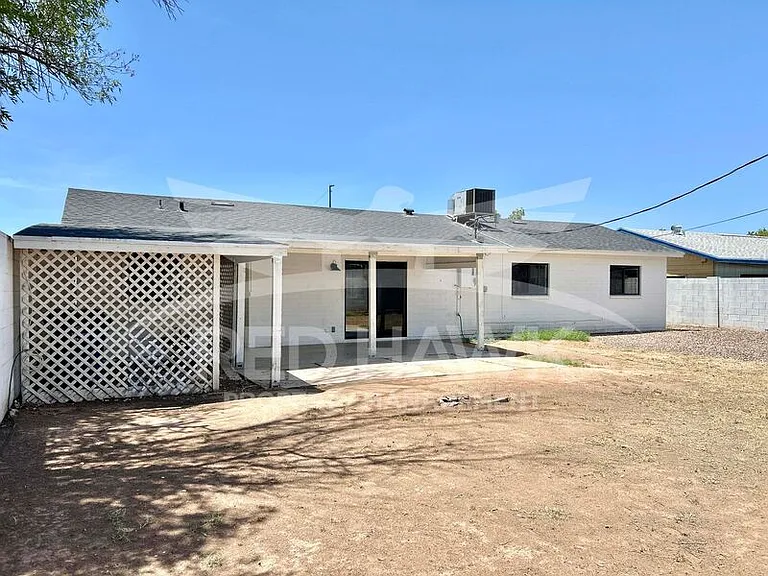 119 S Catalina St — Photo 17