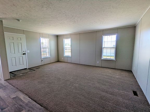 4th image of 541 Iowa St #541