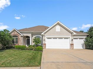 1150 Creekmoor Dr, Raymore, MO 64083
