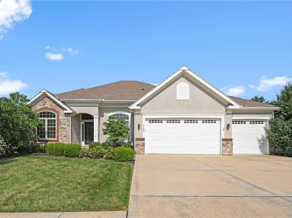 1150 Creekmoor Dr, Raymore, MO 64083