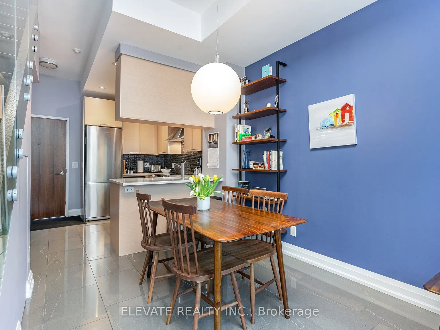 Market Wharf Condos — Photo 4